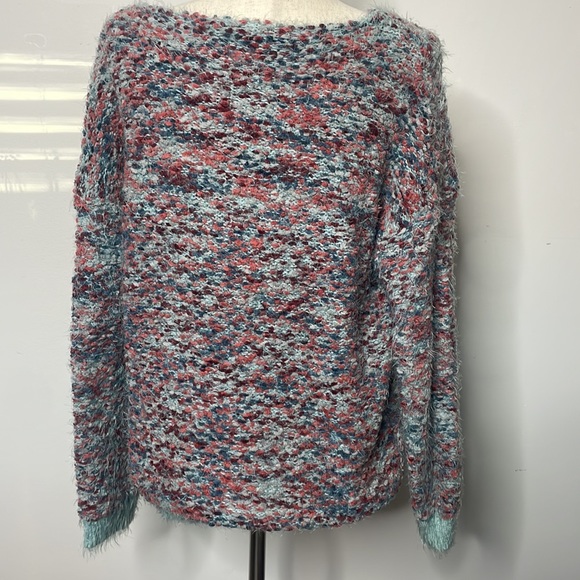 BCBG Cozy Sweater - Size Med/Large - Picture 3 of 5